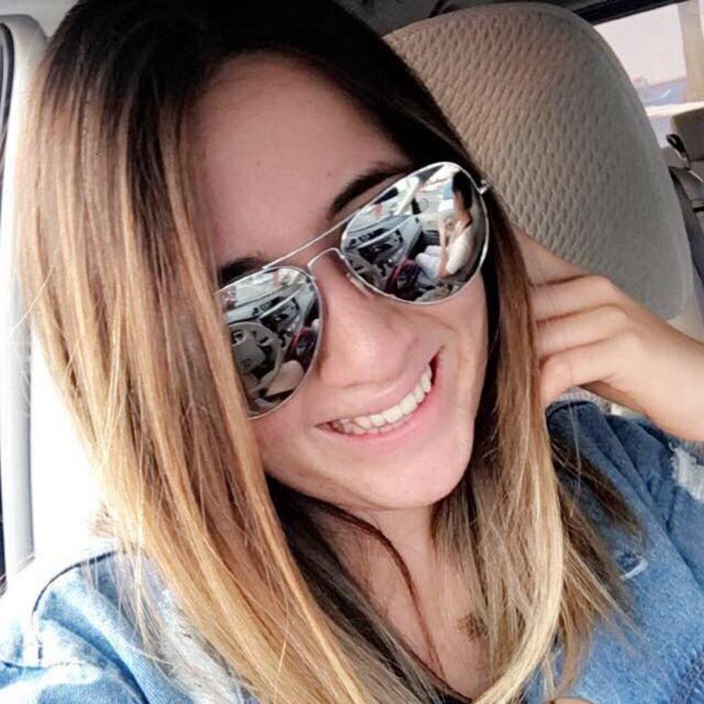 Meet your Posher, Mia